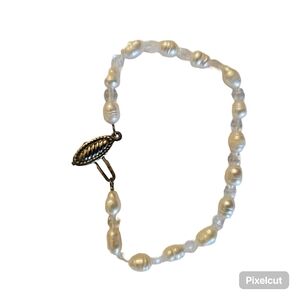Pearl bracelet